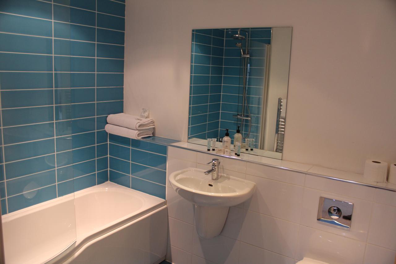 Rooms @ The Rock And Fountain Newport (Gwent) Bagian luar foto
