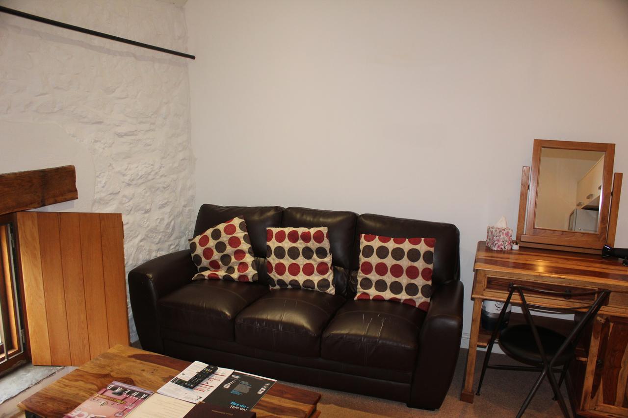 Rooms @ The Rock And Fountain Newport (Gwent) Bagian luar foto