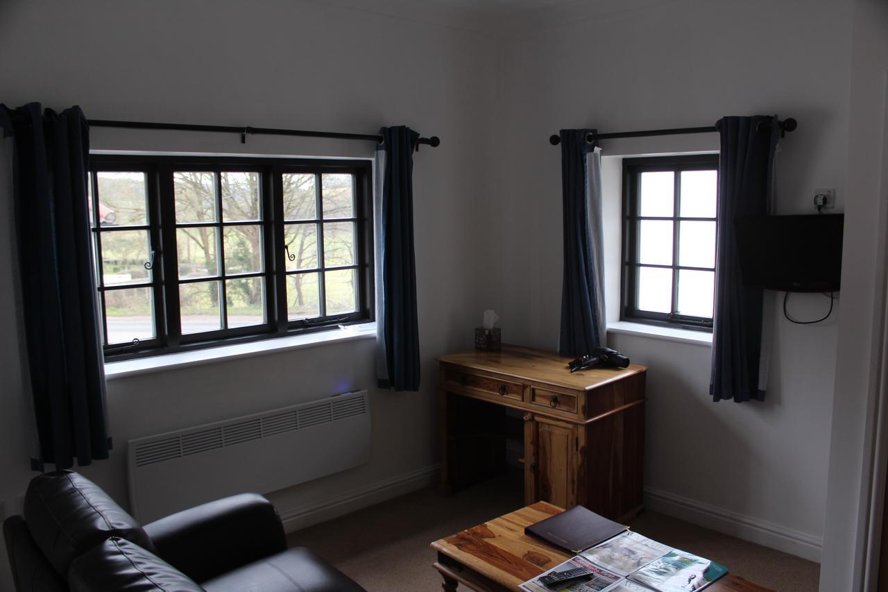 Rooms @ The Rock And Fountain Newport (Gwent) Bagian luar foto