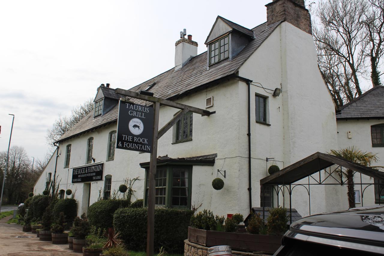 Rooms @ The Rock And Fountain Newport (Gwent) Bagian luar foto